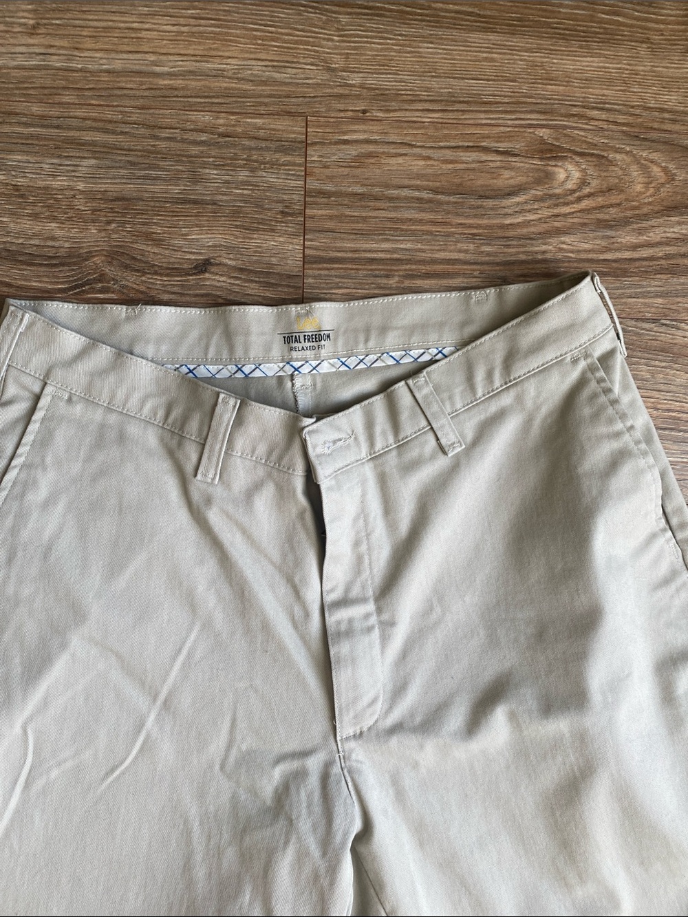 Lee Men's Khaki/Tan Relaxed Chinos
